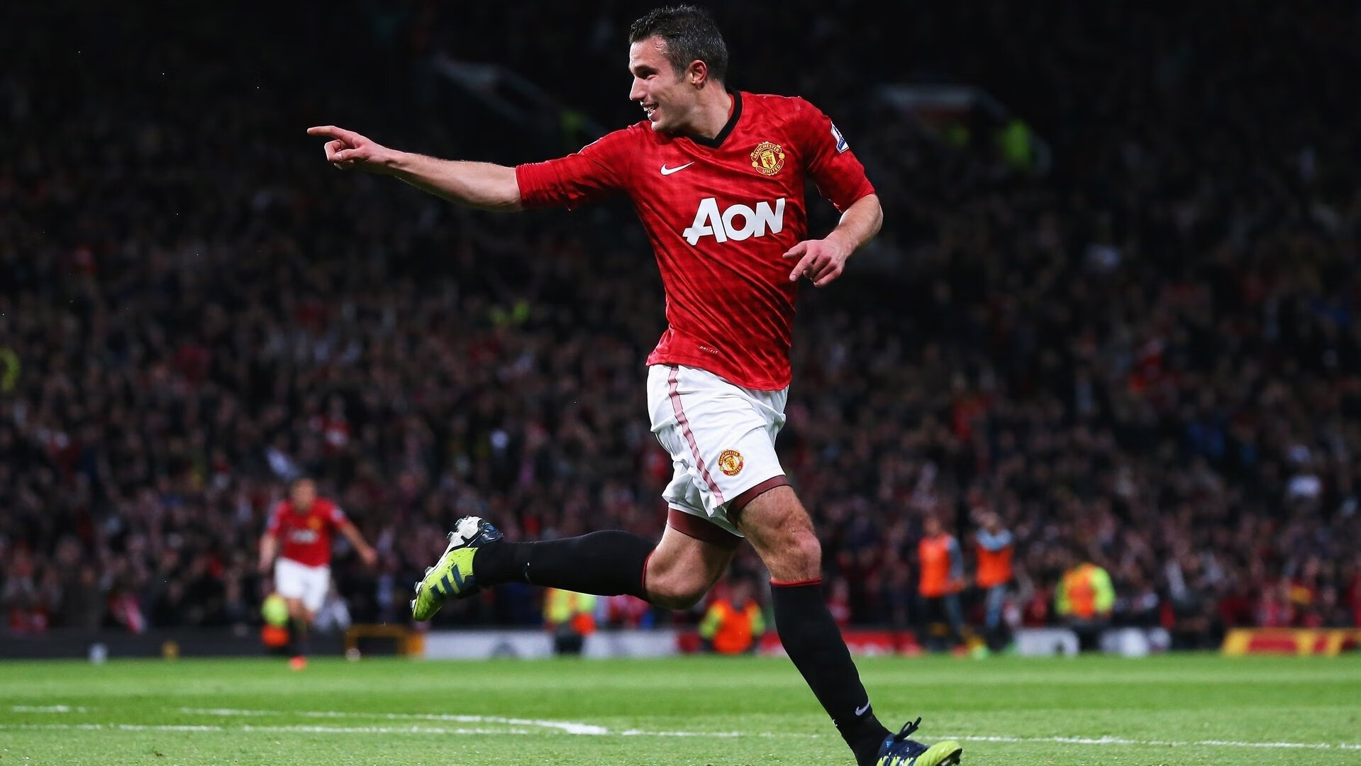 内容创新：沉浸式观赛与虚拟互动带来的商业变现路径，沉浸式展演